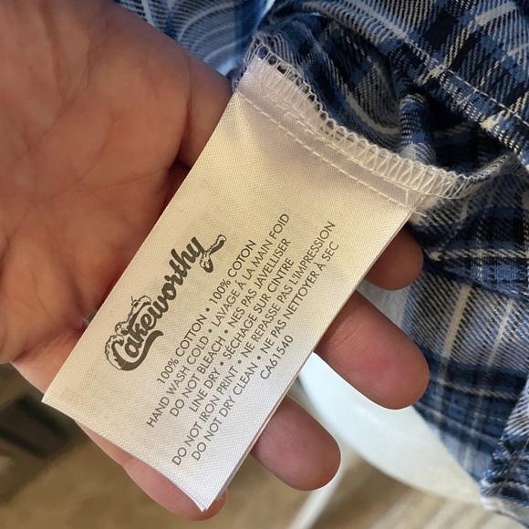 Women’s Size Small Cakeworthy Belle Button Down Flannel Shirt - Picture 5 of 6